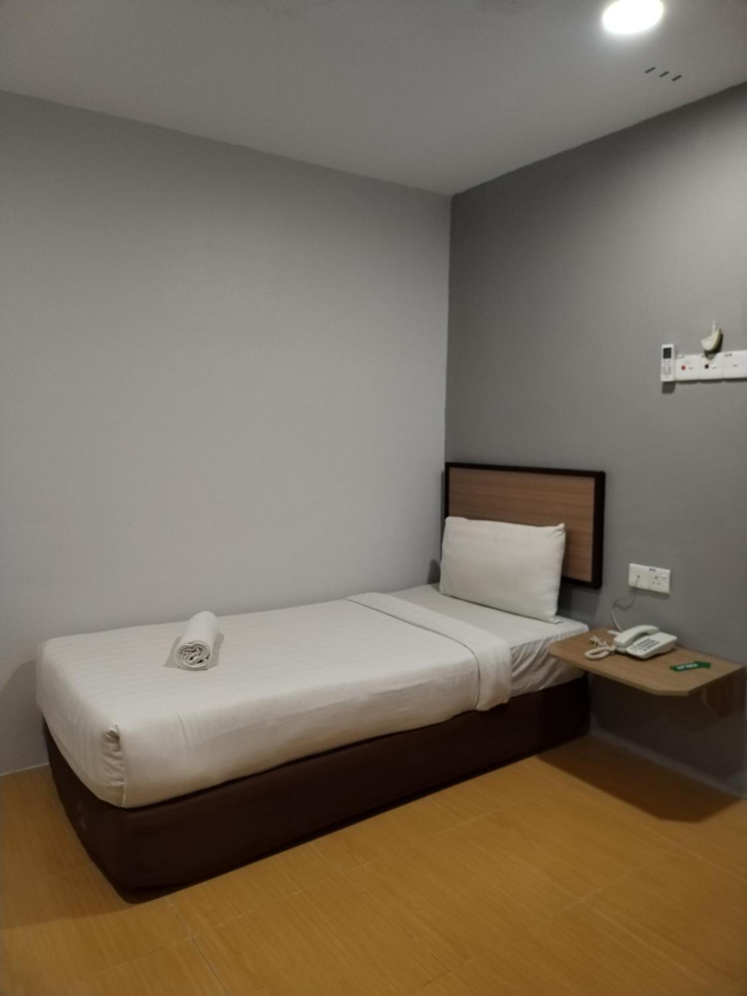 Maple Boutique Hotel Kota Bharu Ngoại thất bức ảnh